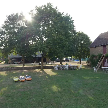 Grand A Sur Sarthe Holiday home *