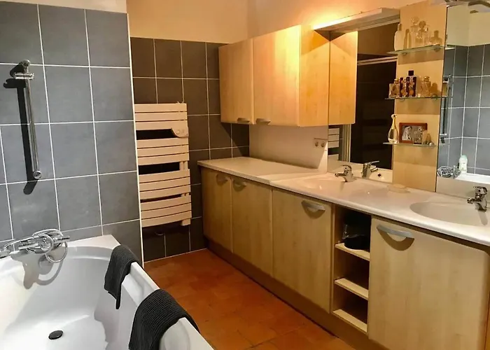 Holiday home Grand A Sur Sarthe Parce-sur-Sarthe