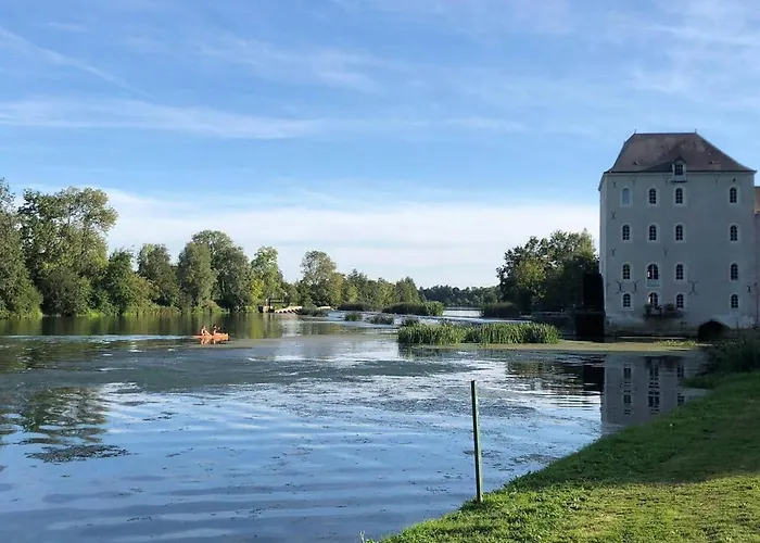 Grand A Sur Sarthe Holiday home *