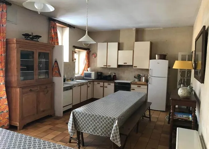 Holiday home Grand A Sur Sarthe *