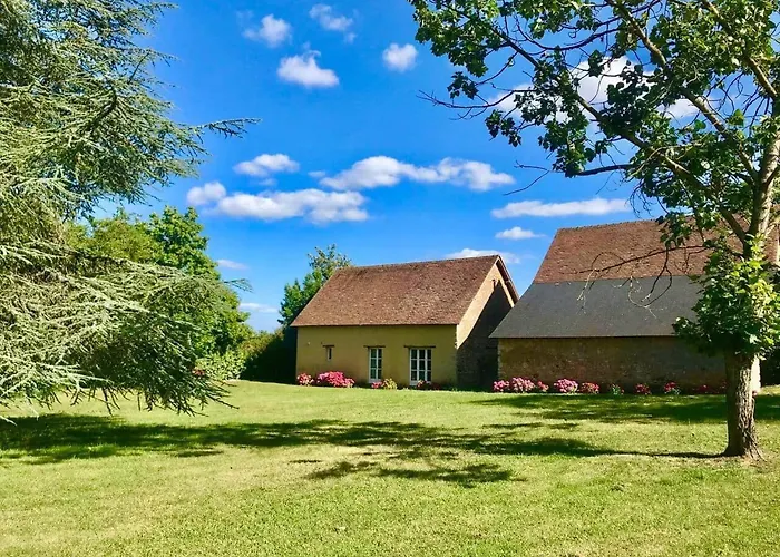 Holiday home Grand A Sur Sarthe *